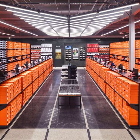 nike meerkleurig|Nike Factory Stores.